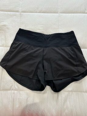 lululemon athletica Black Women's Speed Up High Rise shorts 4” inseam